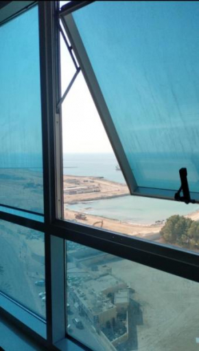 Elegant Sea View Bedroom with Shared Balcony and WC, Spacious and Serene Retreat - ROOM INSIDE APARTMENT